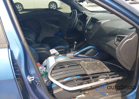 2016 Hyundai Veloster Turbo Rally Edition z USA, uszkodzony, nr VIN KMHTC6AE4GU261082